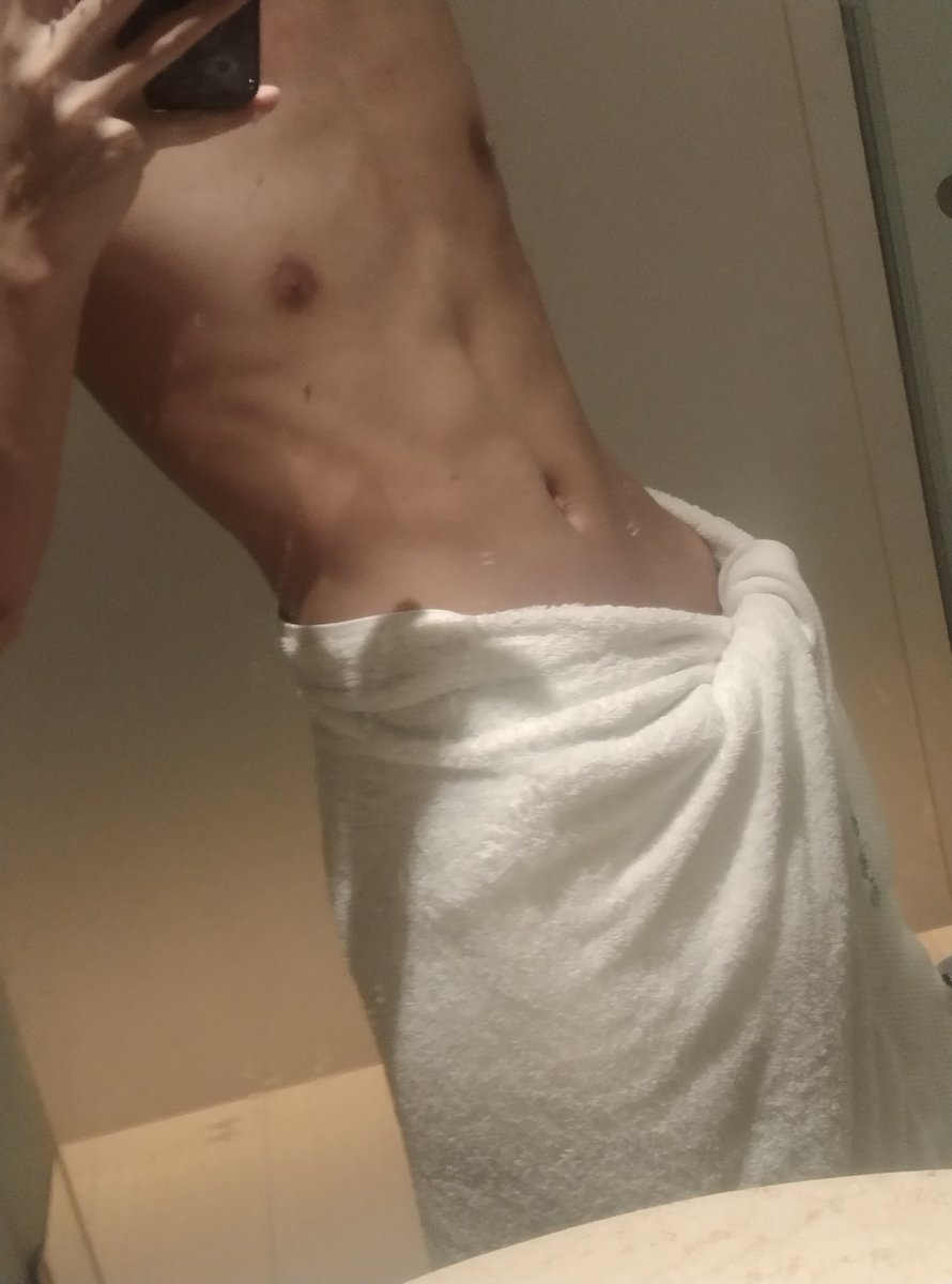 xiaoyuyukun's tweet photo. 细狗身材展示 #1m #男高中生  #年下受 https://t.co/3ymreTO4PP