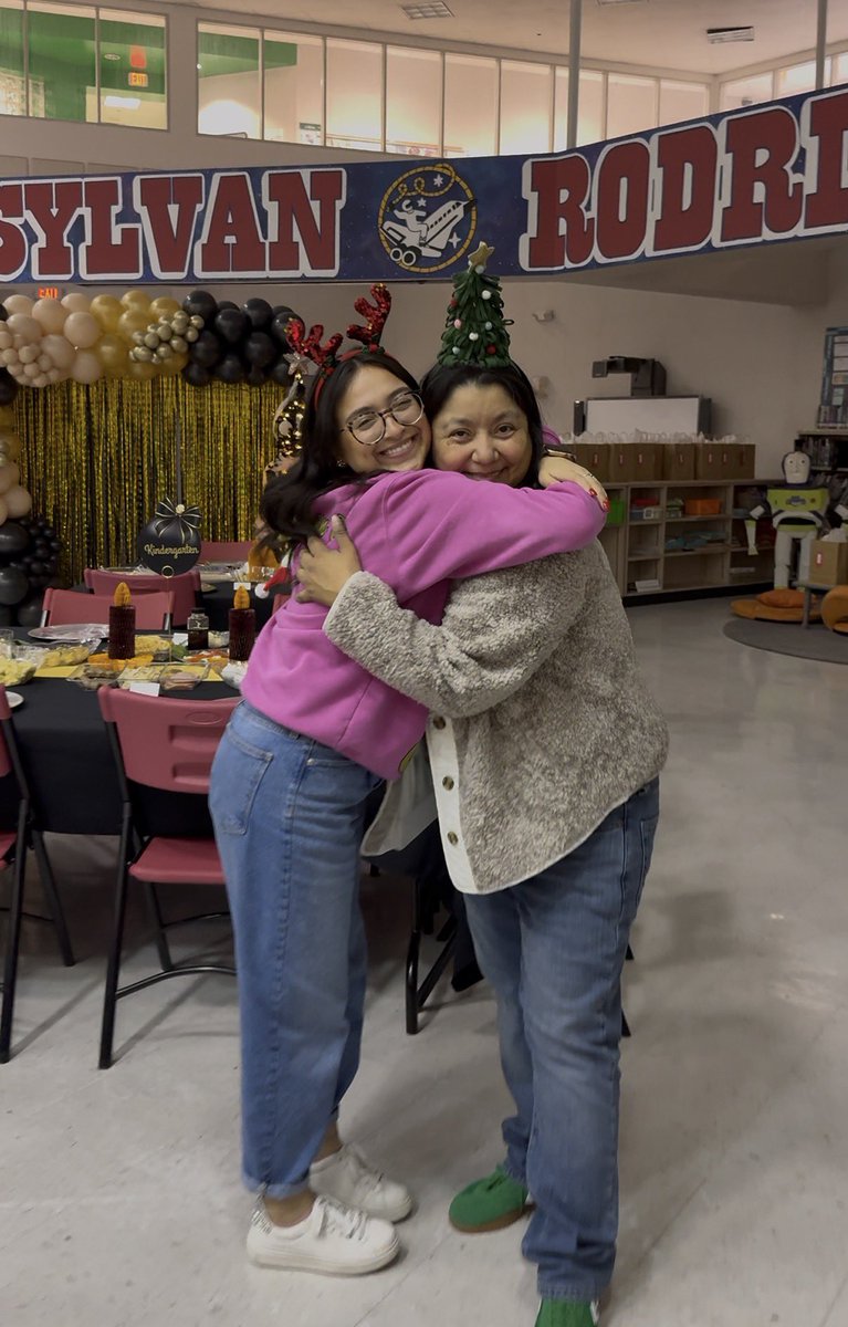 Alyssa Cuevas tweet media