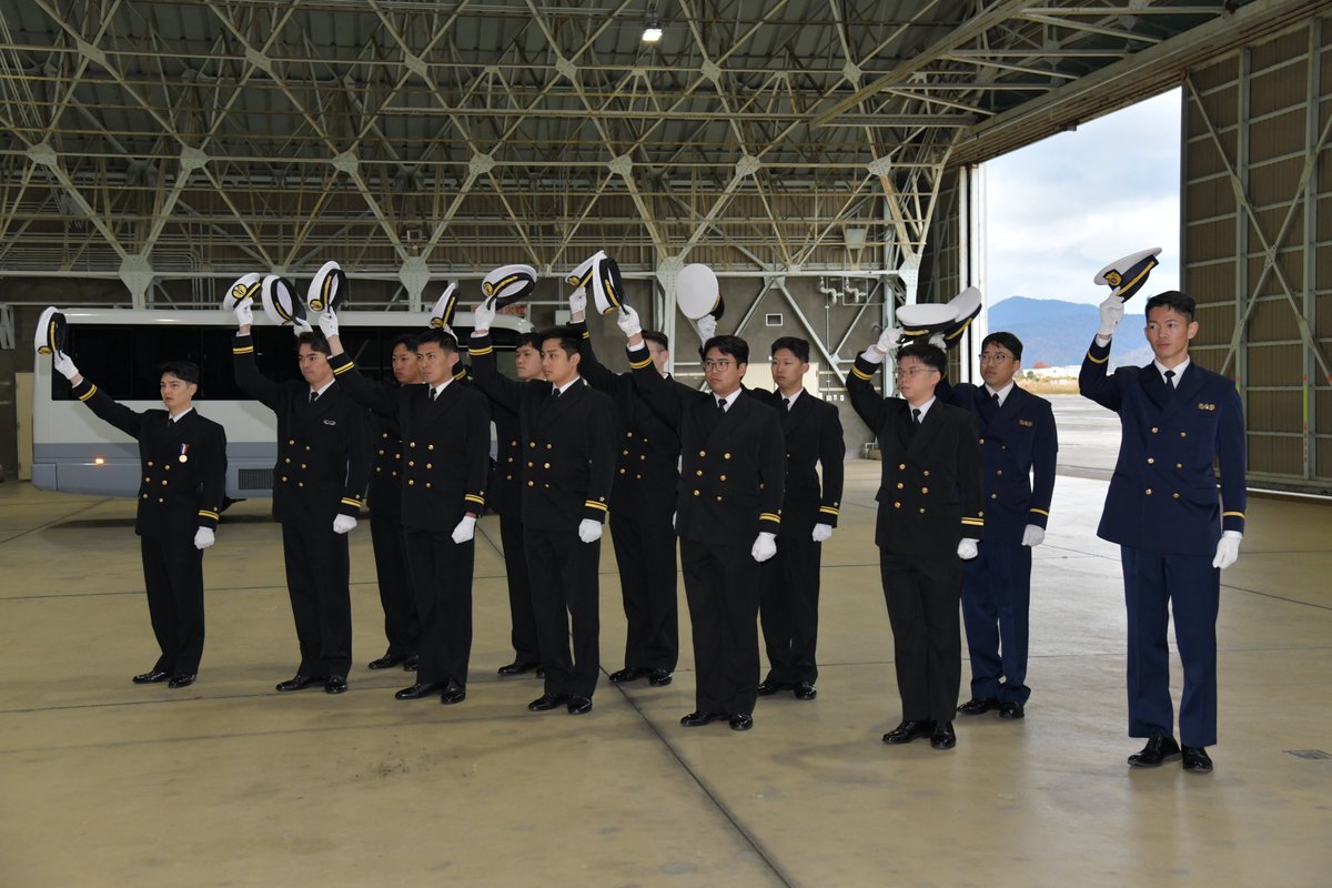 航空知識 教程 (航空教育隊) 第0604期計器飛行固定翼課程 を修業する学生の #紹介 と #見送り の