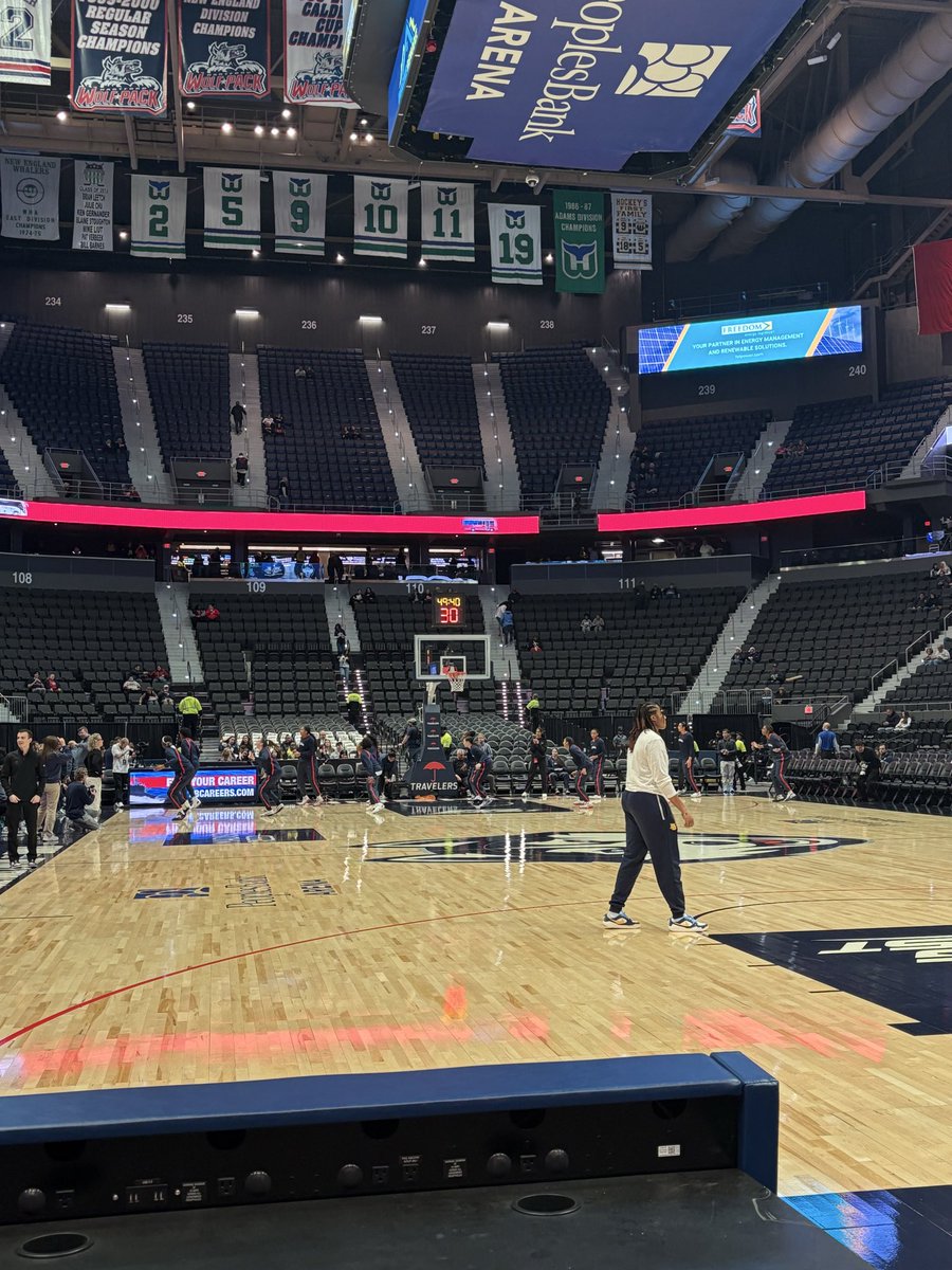 BrianWilsonMU's tweet photo. Marquette Women’s Basketball takes on the #1 UConn Huskies at People’s Bank Arena in Hartford, CT at 6:00 PM Central Time. Part of a double header on Marquette University Radio. I have the call from Hartford. @hilsontrevor will follow with the men’s. 
https://t.co/odNqOhYwW6 https://t.co/2QPo9eGKSn