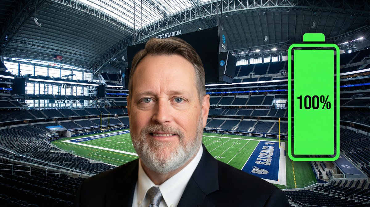 ChrisDoelle's tweet photo. Two games in and still at full energy. We will see how I feel after four days of stadium food. #txhsfb #UILState #sixman https://t.co/5QXdiHt9Eo