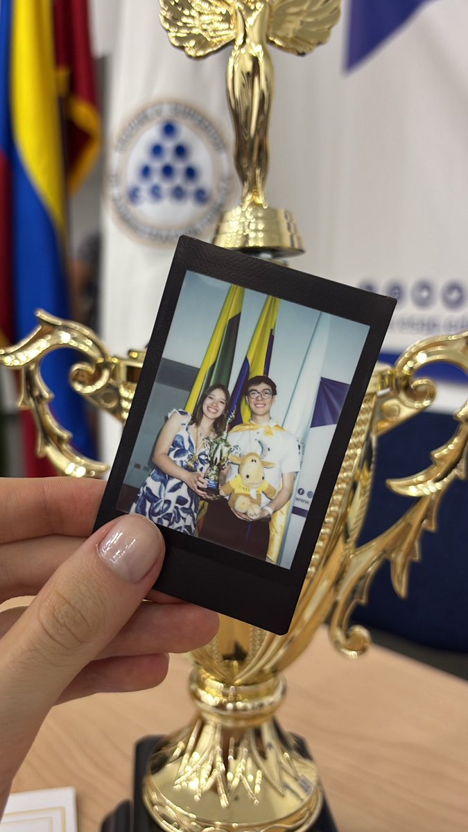 ¡La Universidad de Los Andes tricampeona nacional de debate!

El 15 de Diciembre Isabella y yo nos convertimos en los nuevos campeones nacionales de debate.

Esta es mi segunda vez como Campeón Nacional y, por primera vez, recibí el premio como Mejor Debatiente del País.