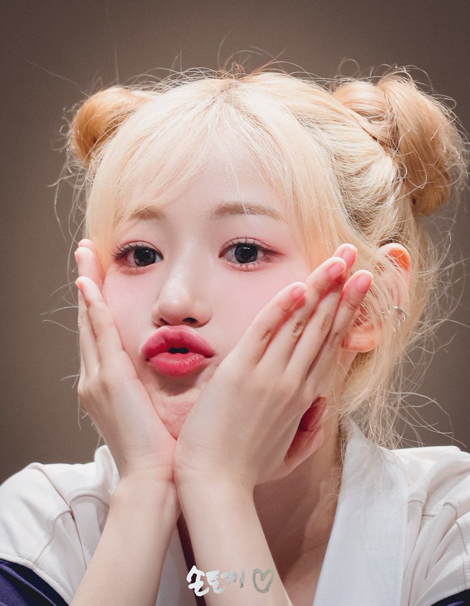 250628 프롬스토어

😍😍

#FIFTYFIFTY #피프티피프티  #예원  #손예원
#YEWON #손토끼 #손토끼사진