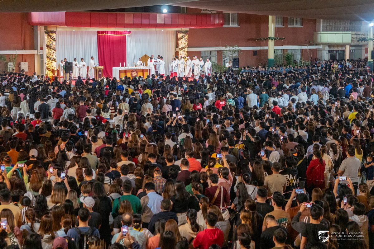 cbcpnews's tweet photo. Thousands of Filipinos fill the grounds of St. Joseph’s Cathedral in Abu Dhabi for #SimbangGabi on Dec. 17, presided over by Cardinal Luis Antonio Tagle, pro-prefect of the Dicastery for Evangelization. | 📷 Apostolic Vicariate of Southern Arabia #Christmas2025 https://t.co/sSfhZbcj7v