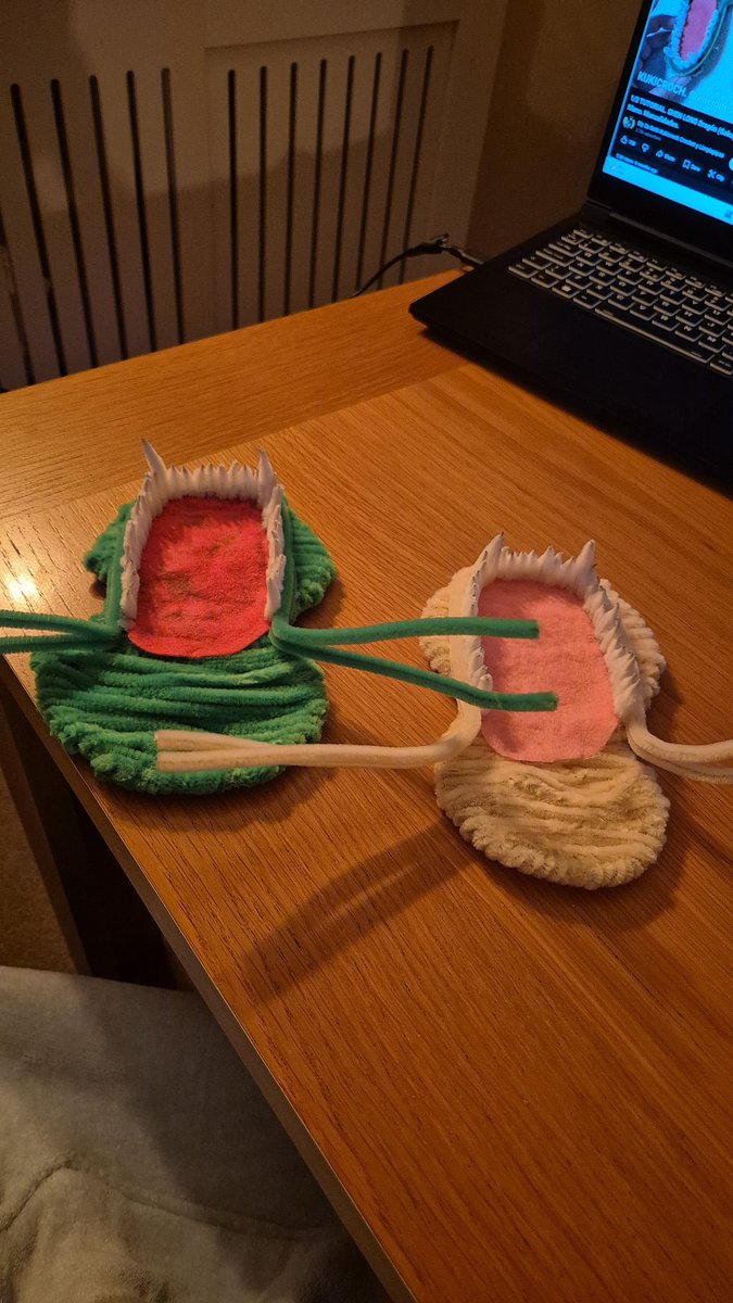 HellaMysteryMe's tweet photo. #shenron #DragonBallZ #pipecleaner #Progress https://t.co/WrGZ9NXeUC