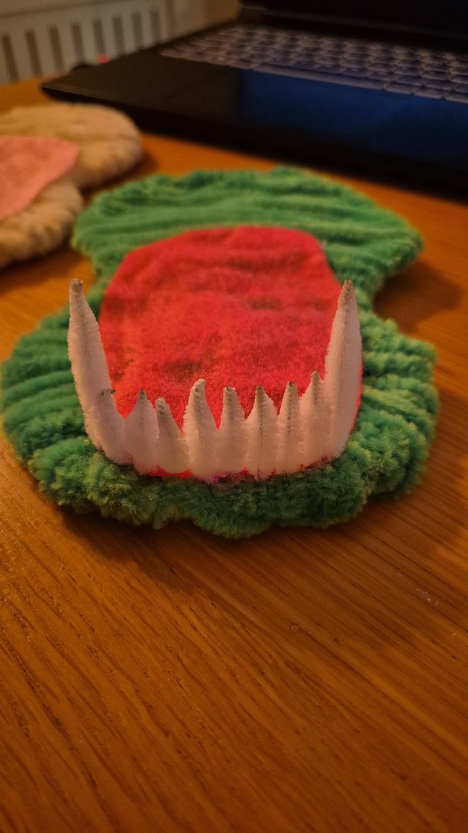 HellaMysteryMe's tweet photo. #shenron #DragonBallZ #pipecleaner #Progress https://t.co/WrGZ9NXeUC