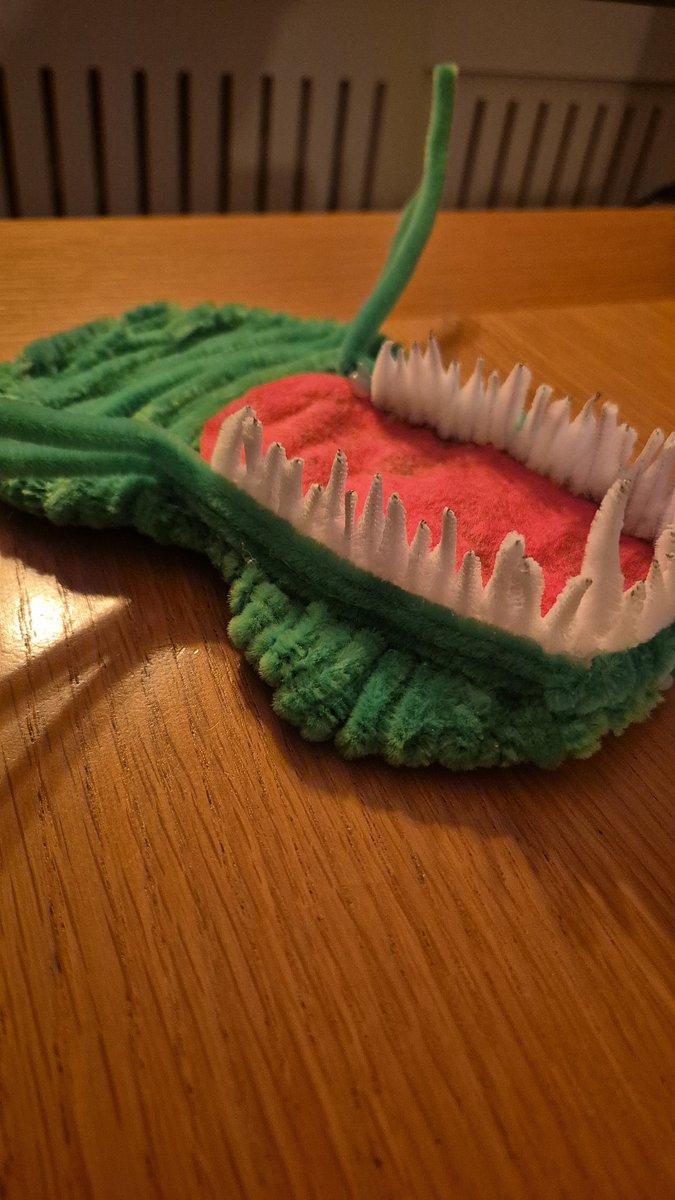 HellaMysteryMe's tweet photo. #shenron #DragonBallZ #pipecleaner #Progress https://t.co/WrGZ9NXeUC