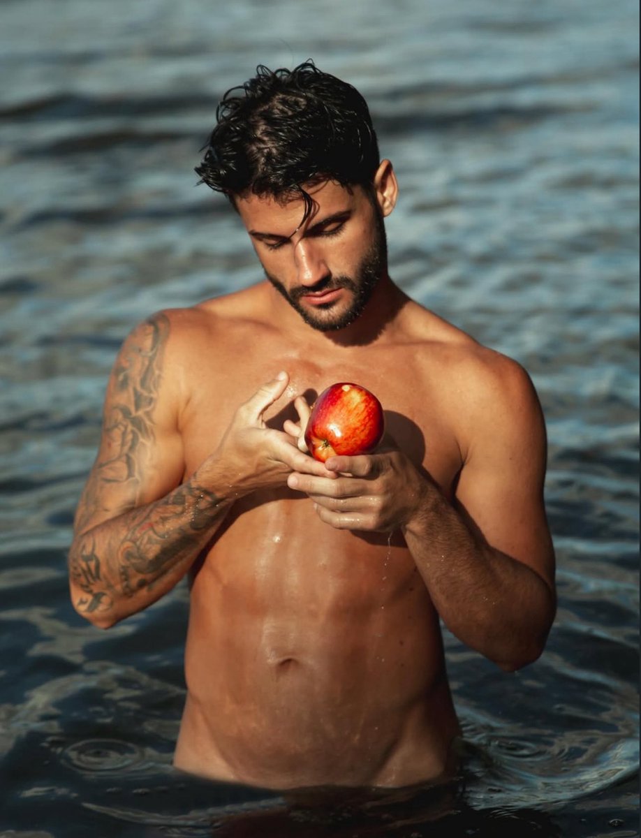 Novo ensaio e do jeito que vocês gostem 💦 
Ensaio do Ygor bahia já disponível , link nos comentários 🤌🏽