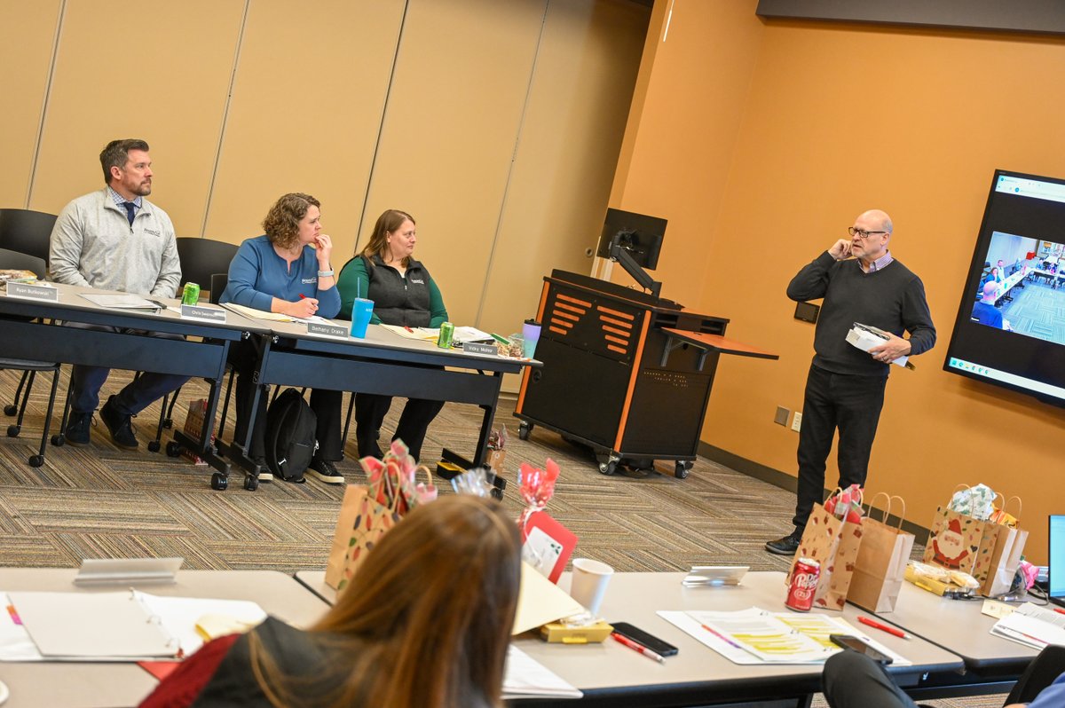 Today, we thanked Paul Bravinder as he concluded his service on our Board of Directors. We are grateful for his years of leadership and the lasting impact he’s had across central Minnesota. Thank you, Paul!

#AddingValue #Region7