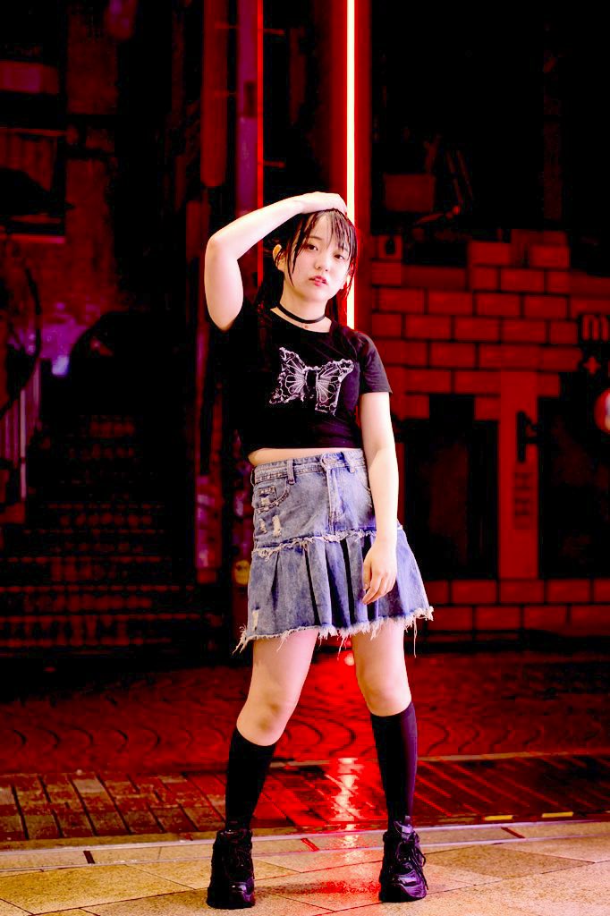 確認(゜▽゜)画像4枚 表情×ポージング=♾ 撮影が楽しくて撮れ高抜群のモデルさん！！