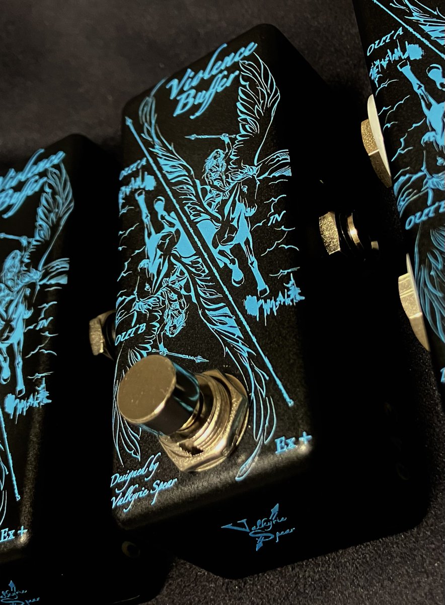 おはようございます。 ベースに使われるバッファーとしてはMK-X純音大