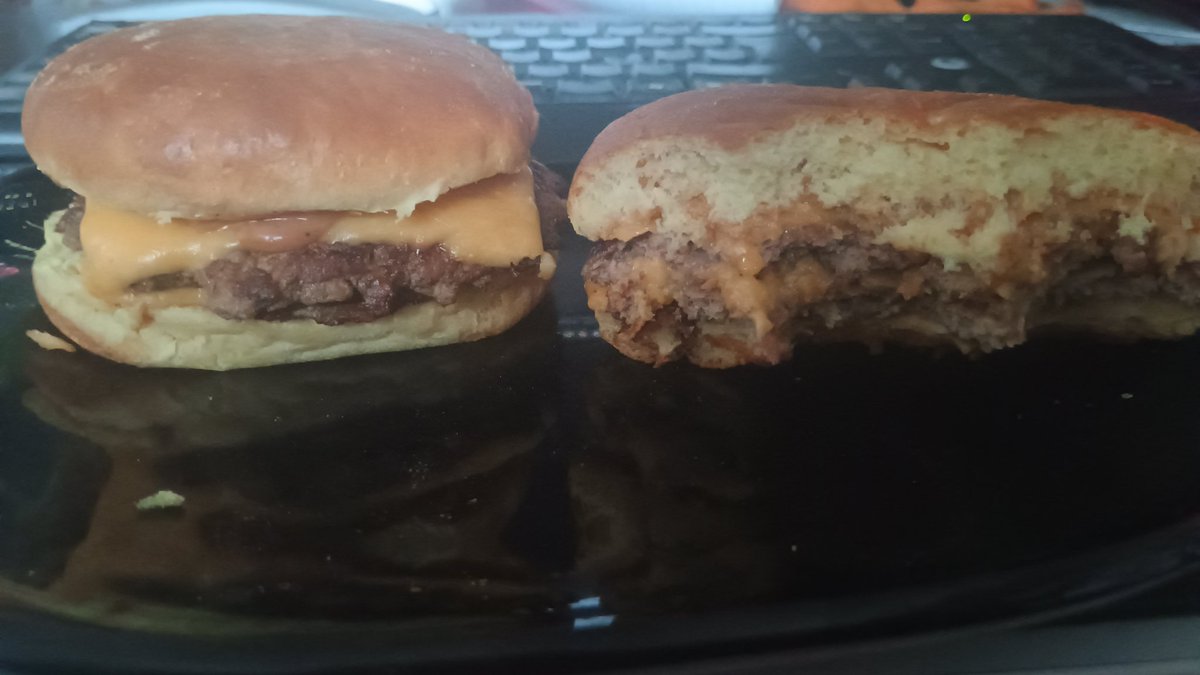 Did some smash... Burgers, they dont look great but they taste like heaven