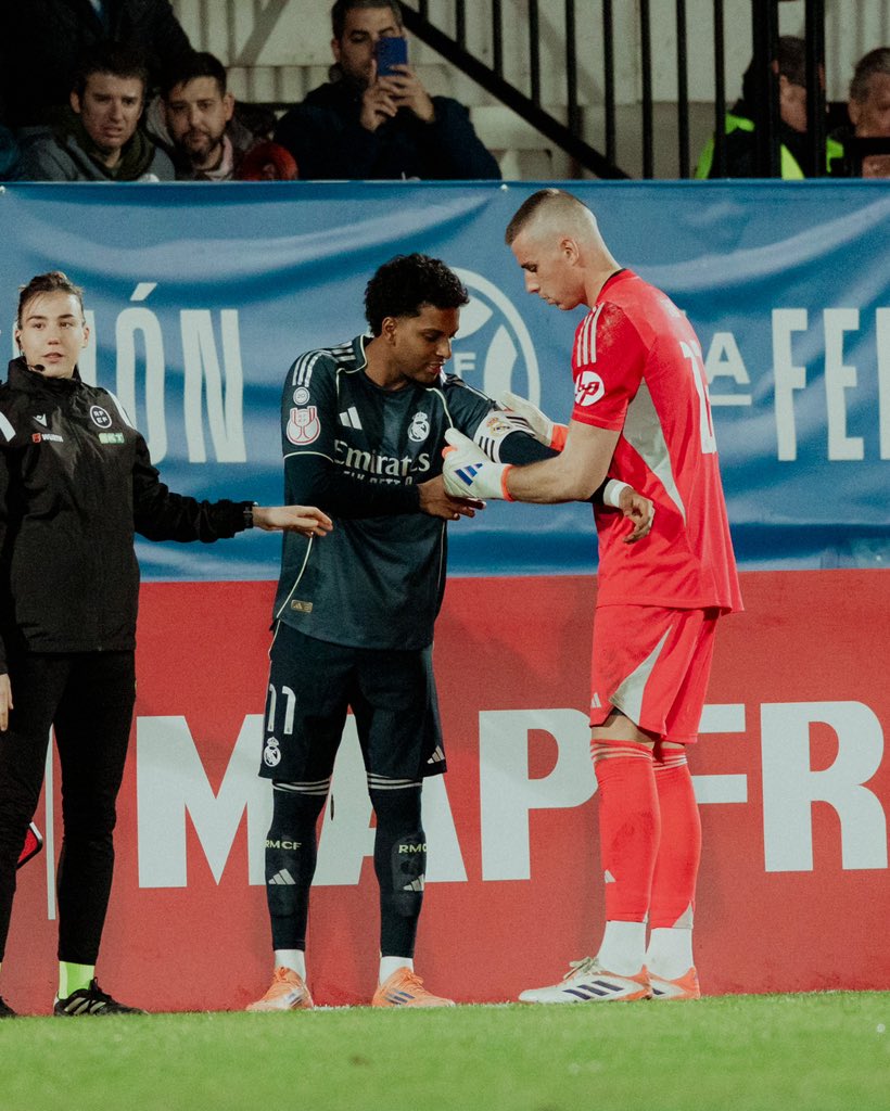 RodrygoGoes's tweet photo. Un honor©️🤍  HALA MADRID! Adelante equipo!! https://t.co/q1gY2crura