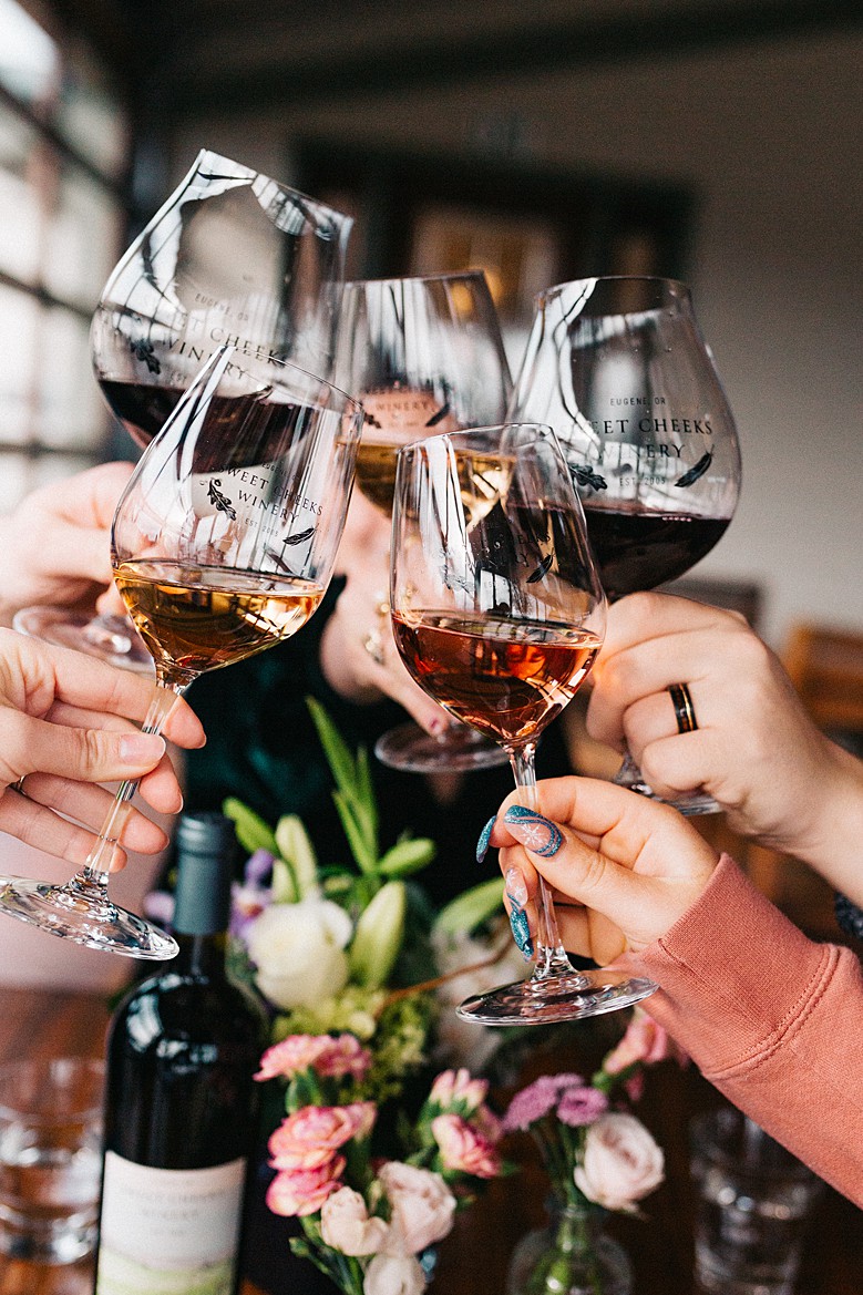 Sweet Cheeks Winery tweet media