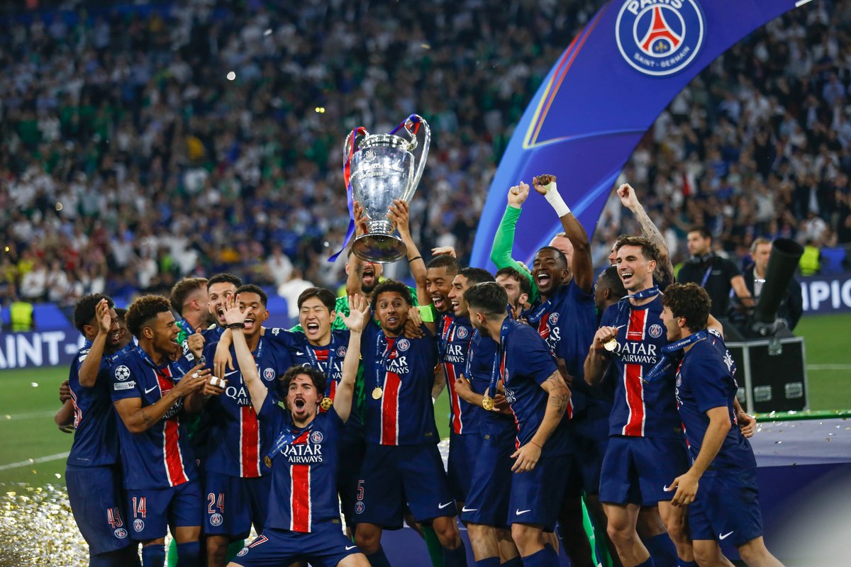 ParisSGWorld's tweet photo. PSG is now the only French club to win the FIFA Intercontinental Cup, and the 🇫🇷 club with the most:

▪️International titles (4)
▪️European titles (3)
▪️International finals reached (6)
▪️European finals reached (4)

BIGGEST FRENCH CLUB IN FOOTBALL HISTORY. https://t.co/wsM2AFFti5