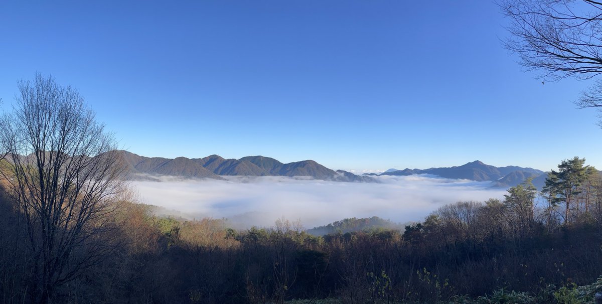 ohnan_kirari's tweet photo. おおなんきらりエネルギーです✨

通勤途中の大パノラマ⛰️

今朝の邑南町は、雲海に中です‼️

ということは、今日天気いいぞ☀️ https://t.co/oPNwb1QAWC