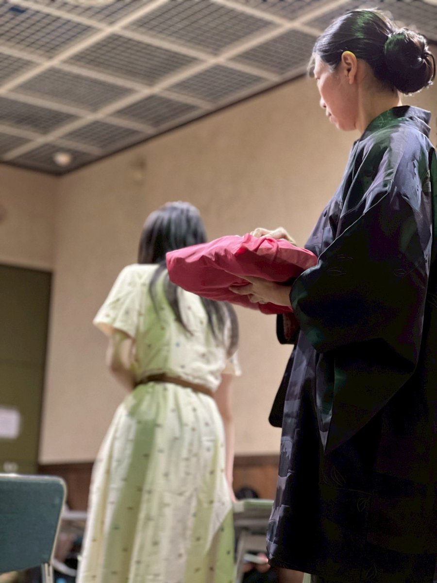 自分の写真も載せ載せ📸

ふとした表情が自分の母親に似ていてびっくりしたりする。

烈火の時代を生きたオカン達。そしてその軌跡、時代と共に長ーーい歴史が詰まったこの作品が届きますように。

観に来た人が少しでも1歩進めるように、みーんなのオカンパワーお届けするよ🎉