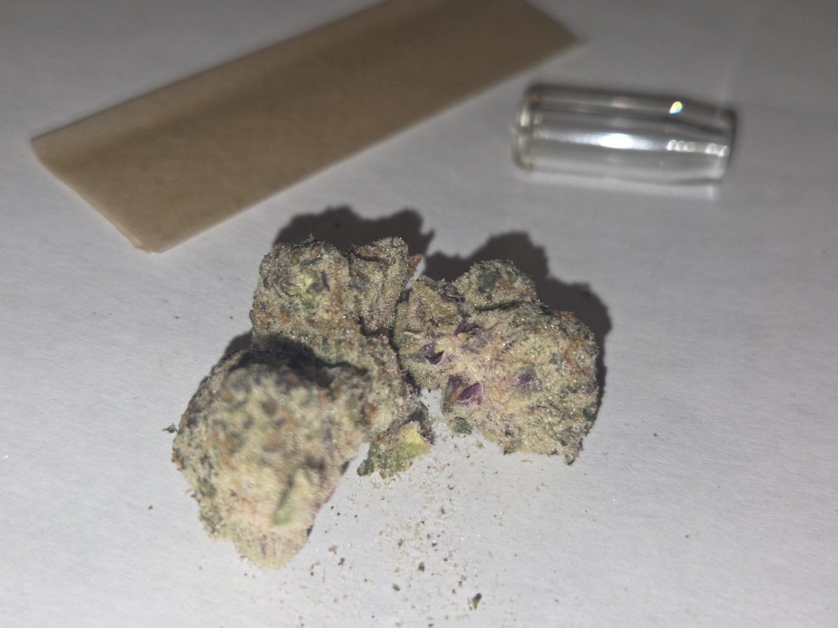 CreatesChance's tweet image. Another short, sweet review. 
Devil Driver. 
Not as smooth as 1st 2 tried strains. Not harsh, more like expanding. 
Great effects. 
@co_exotics 
Get yours at hmp.store