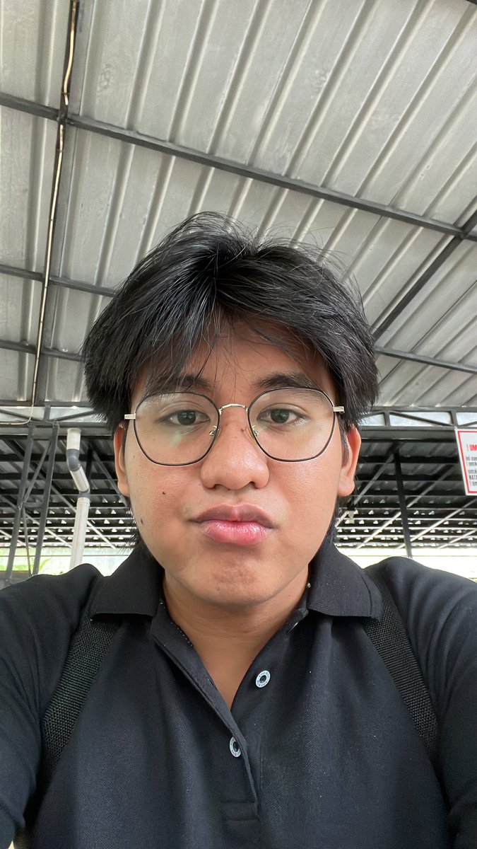 bubblesvsr's tweet image. awali pagi dengan bimbingan skripsi😇