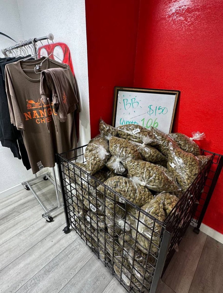 elmer_budd420's tweet image. Comment:high 
Repost an like for a bag 

Let’s gooo 🍃🎉🎉