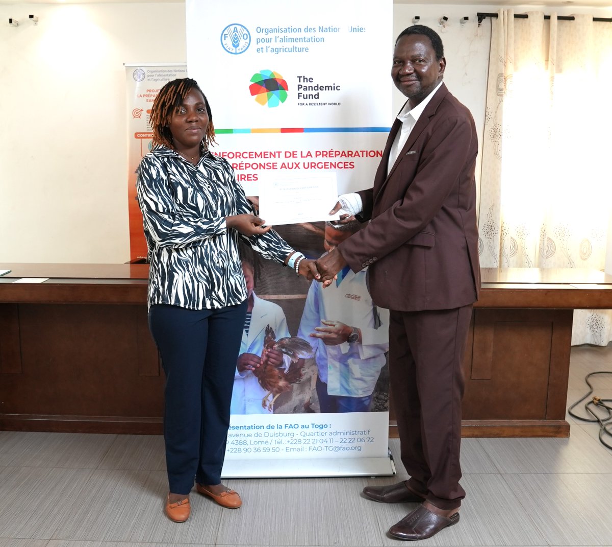 FAOauTogo's tweet photo. 📈gestion fluide du circuit d’information #EMAi+↔ #EMPRESi+,
🚨alerte précoce et prévention des crises sanitaires.

En consolidant les capacités des #ServicesVétérinairesPublics_Privés, le #Togo renforce sa #résilience face aux maladies animales et zoonotiques, ...

#SDGs🌍
3/4 https://t.co/k89hGvpayC