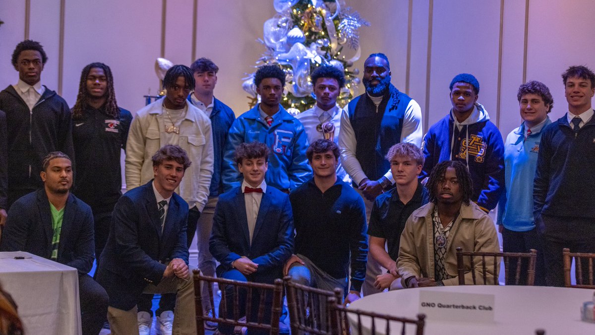 Our Walter Payton Man of the Year (<a href="/demario__davis/">Demario Davis</a>) spoke at the Quaterback Club of New Orleans and awarded each of the HS Players of the Week from this season with their awards! #ThisIsHSFootball