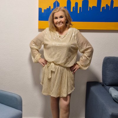 lizzybar73's tweet photo. #NewProfilePic https://t.co/Kt60NGNgWB