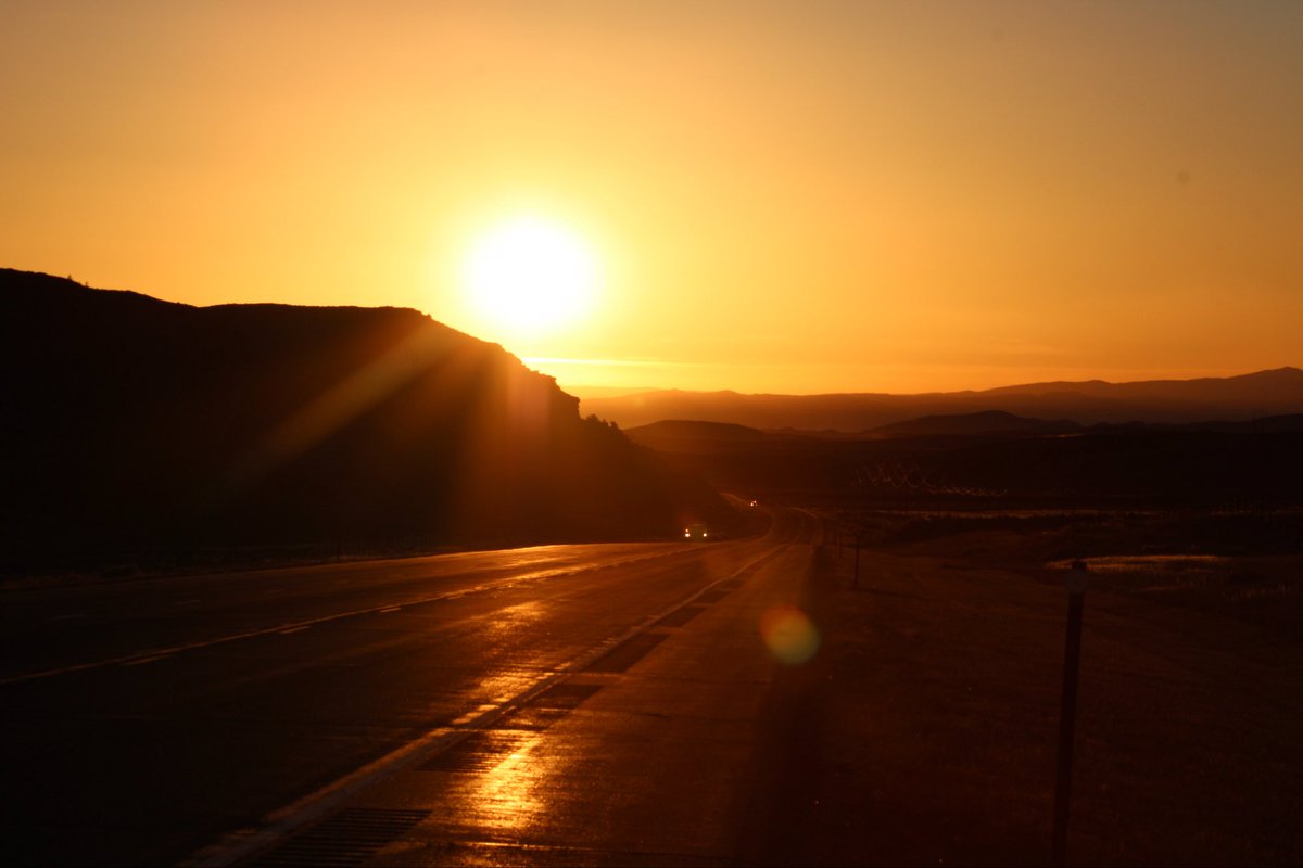 theyozen1's tweet photo. Took some photos in Wyoming yesterday https://t.co/Sx9D9Cfbb6