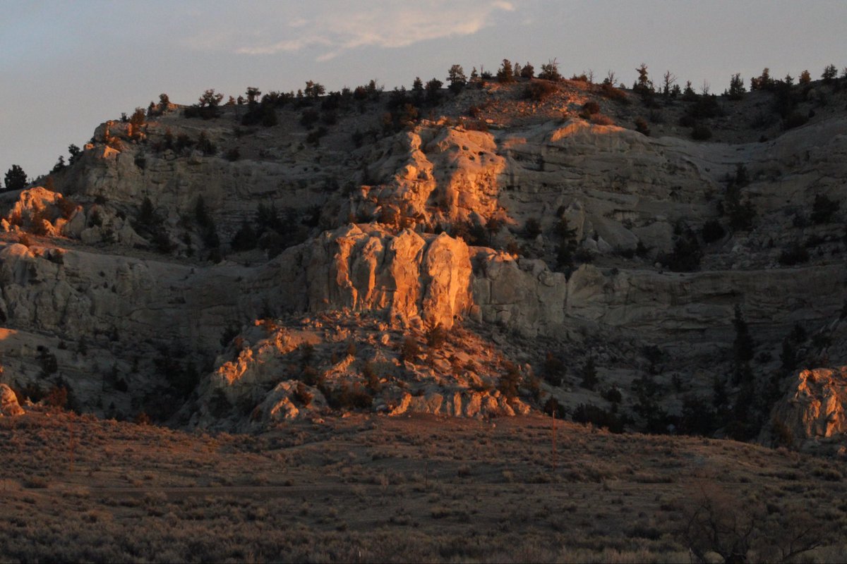 theyozen1's tweet photo. Took some photos in Wyoming yesterday https://t.co/Sx9D9Cfbb6