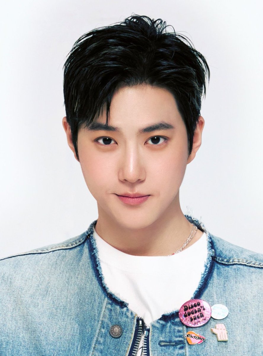 SUHOLOOK's tweet photo. https://t.co/585AdBXmnM