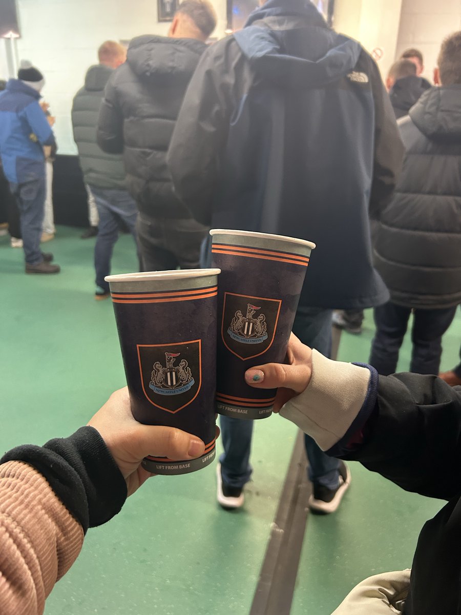 lydialuminous's tweet photo. Making it through to the semi finals? Amazing. Watching one of your own score the winner? Incredible. Walking into a lamp post on the way to the match? Priceless @NUFC https://t.co/lBhlsLnQTx