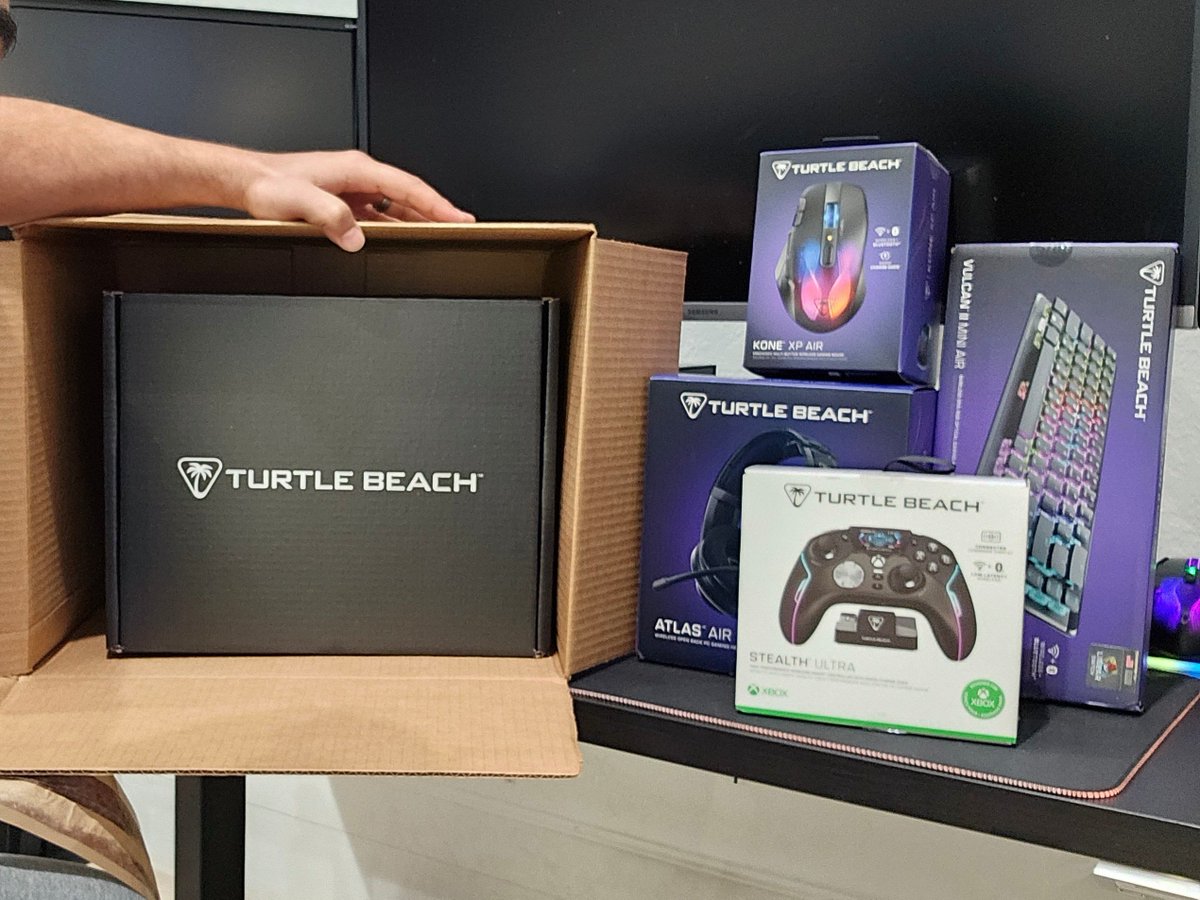 EnragedCinema's tweet image. GIVEAWAY HAPPENING! 🎁🚨

We’ve teamed up with @TurtleBeach to hook ONE lucky winner up with an Ultimate Holiday Gaming Kit 🧊🔥

Top-tier gaming gear + cozy merch to keep you warm and locked in all winter.

👉 Enter below 👇
⏰ Ends soon!

👉 gleam.io/ACAv0/turtle-b…