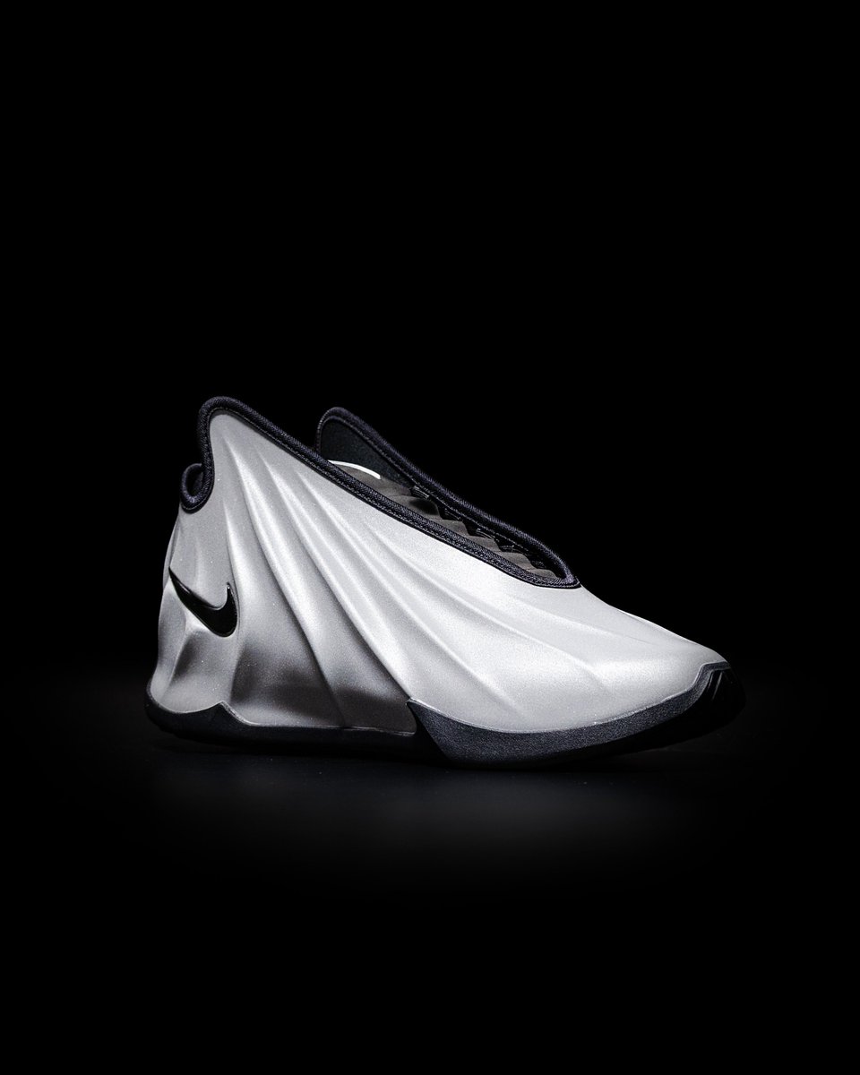 NIKE G.T. FUTURE - METALLIC SILVER QUICKSTRIKE

Nike unveils their newest performance Basketball footwear with the G.T. Future. The G.T. Future footwear will be available in limited quantities on Saturday Dec. 20 at 9am CT on saintalfred.com