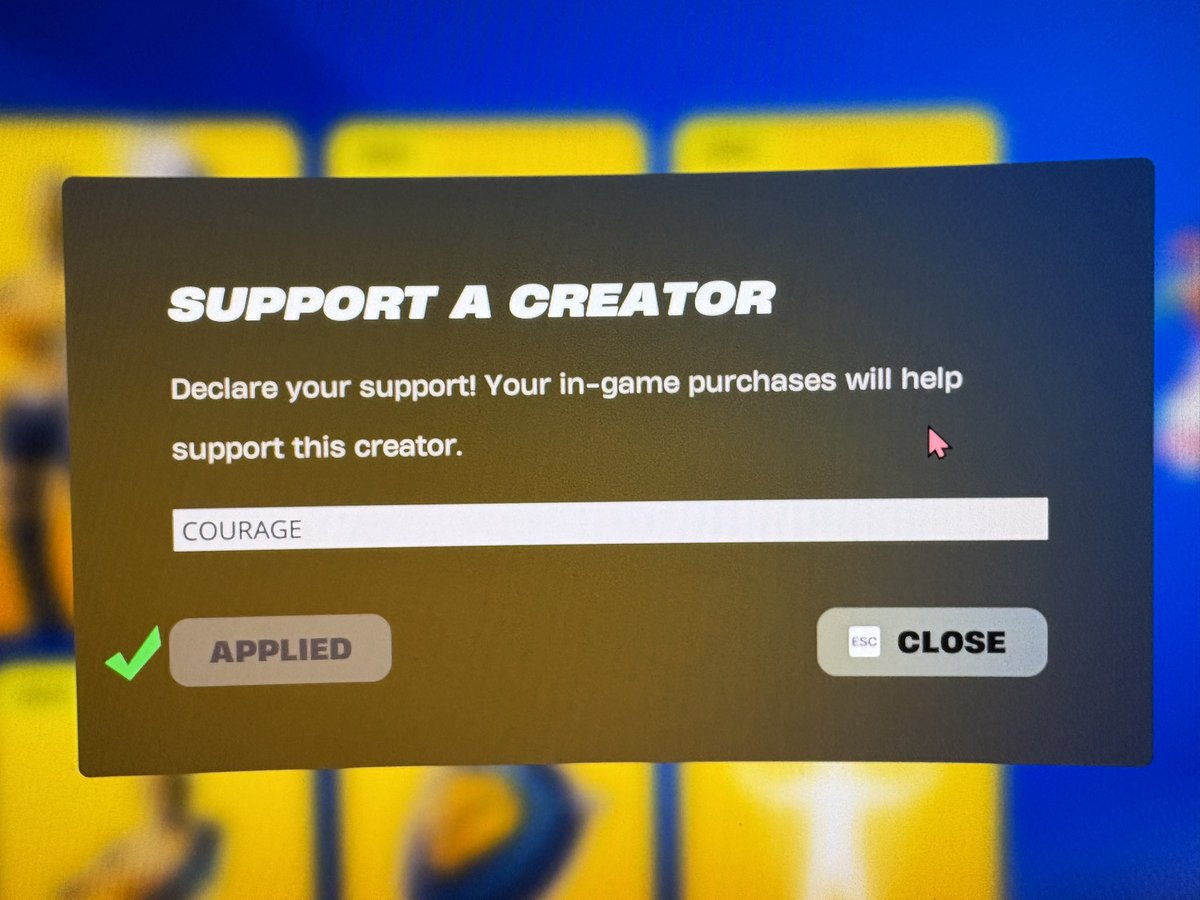 AKleitgen's tweet photo. Felt like such a long wait but Happy Icon Drop Day @CouRageJD ! So deserved 💙💛 https://t.co/2q6TpRqXvx