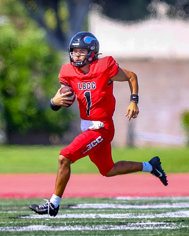 STILL AVAILABLE! 🚨🚨🚨

TOP JUCO QB!!
6’1 192
AA in Hand 

Check me out!
hudl.com/v/2T6cky