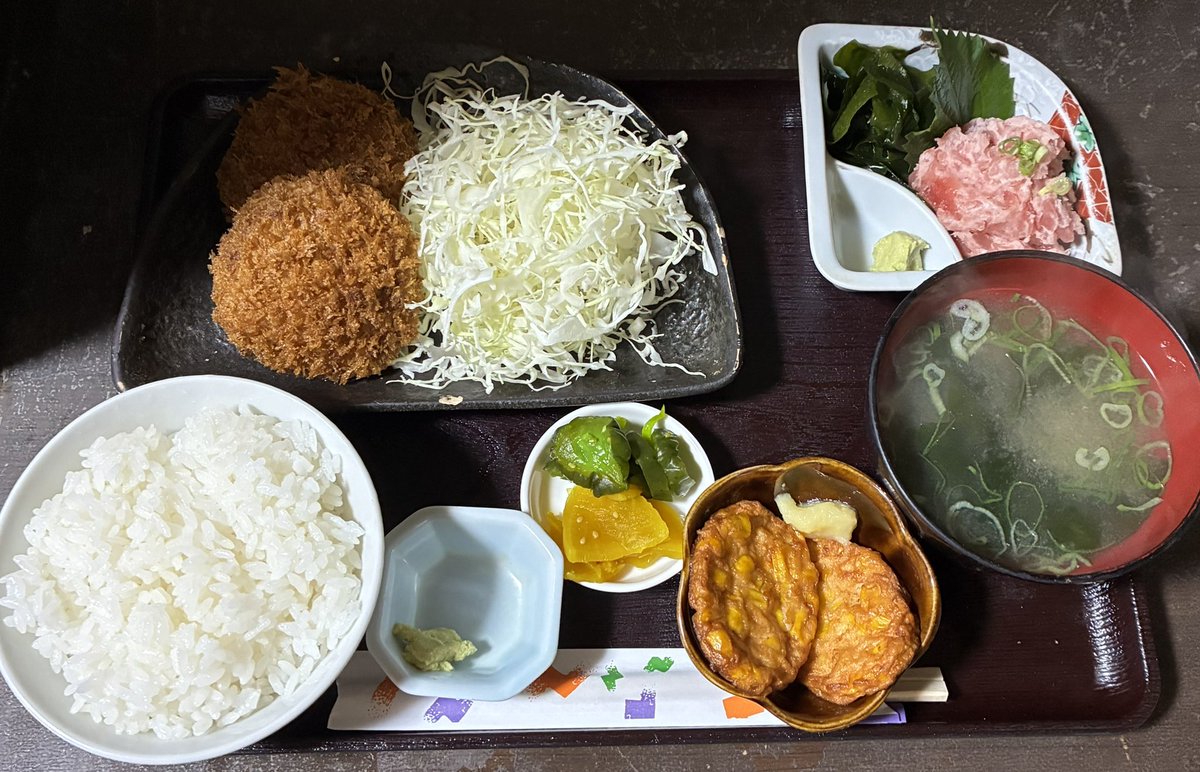 トレンチ、ランチ、定食など10枚 おはようございます‼️ ランチ営業 11:30〜14:00 本日より営業再開