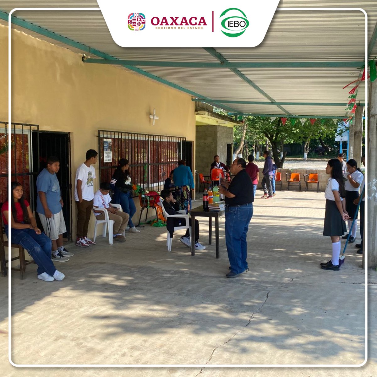 IEBOax's tweet photo. A través de la entonación, el ritmo y el diálogo colectivo, esta estrategia didáctica fomenta el gusto por la lectura, la seguridad al hablar y la participación entre las y los estudiantes, contribuyendo a una formación integral. https://t.co/nGwTrJu17H