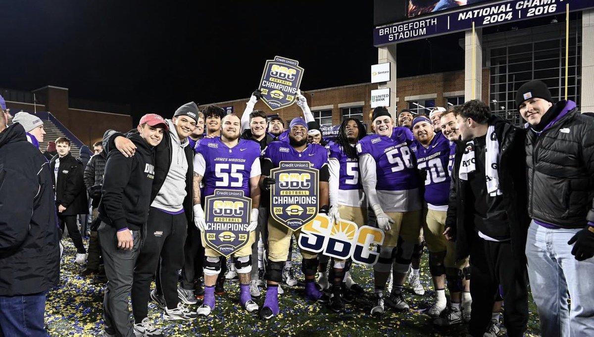 Riley Robell tweet media