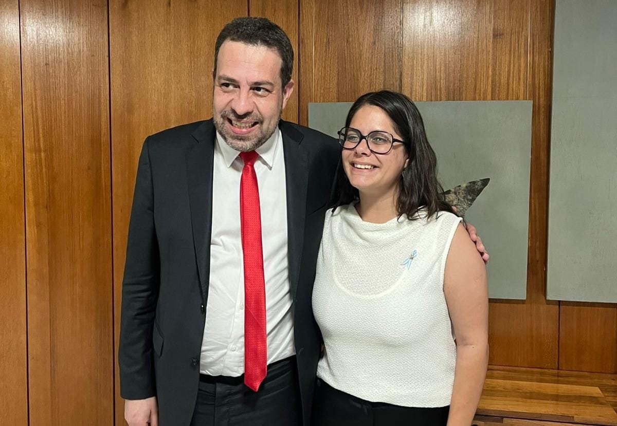 larroqueandres's tweet photo. Nuestra directora de Juventudes @ayelenlopez, participó como representante de Argentina en la 26° Reunión de Juventudes del Mercosur que contó con la presencia del Secretario General de la Presidencia de Brasil, Guilherme Boulos, y referentes de los países de la región.

Es un orgullo para nuestro gobierno contar con su participación en un foro regional para exponer sobre las políticas públicas de @BAProvincia destinadas a acompañar y garantizar la inclusión de los jóvenes bonaerenses.