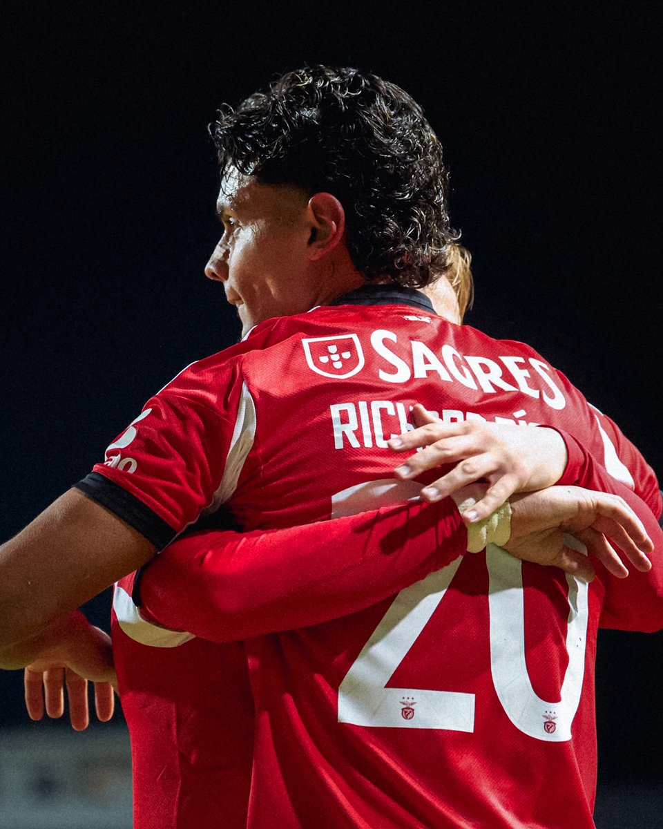 SL Benfica tweet media