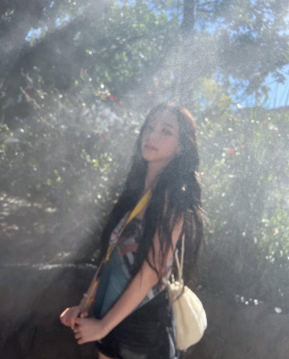 𝐥𝕚𝐟ǝ’𝚜 𝕥o͞o æ𝐫𝕚a𝐥 ! ♡ tweet media