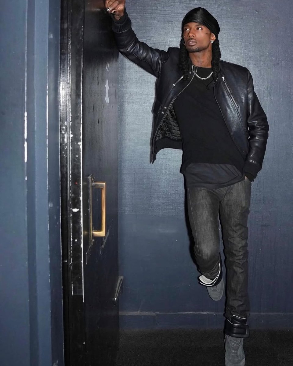 chuckBring's tweet image. "Yo my homeboy over there thinks you're cute"
me: