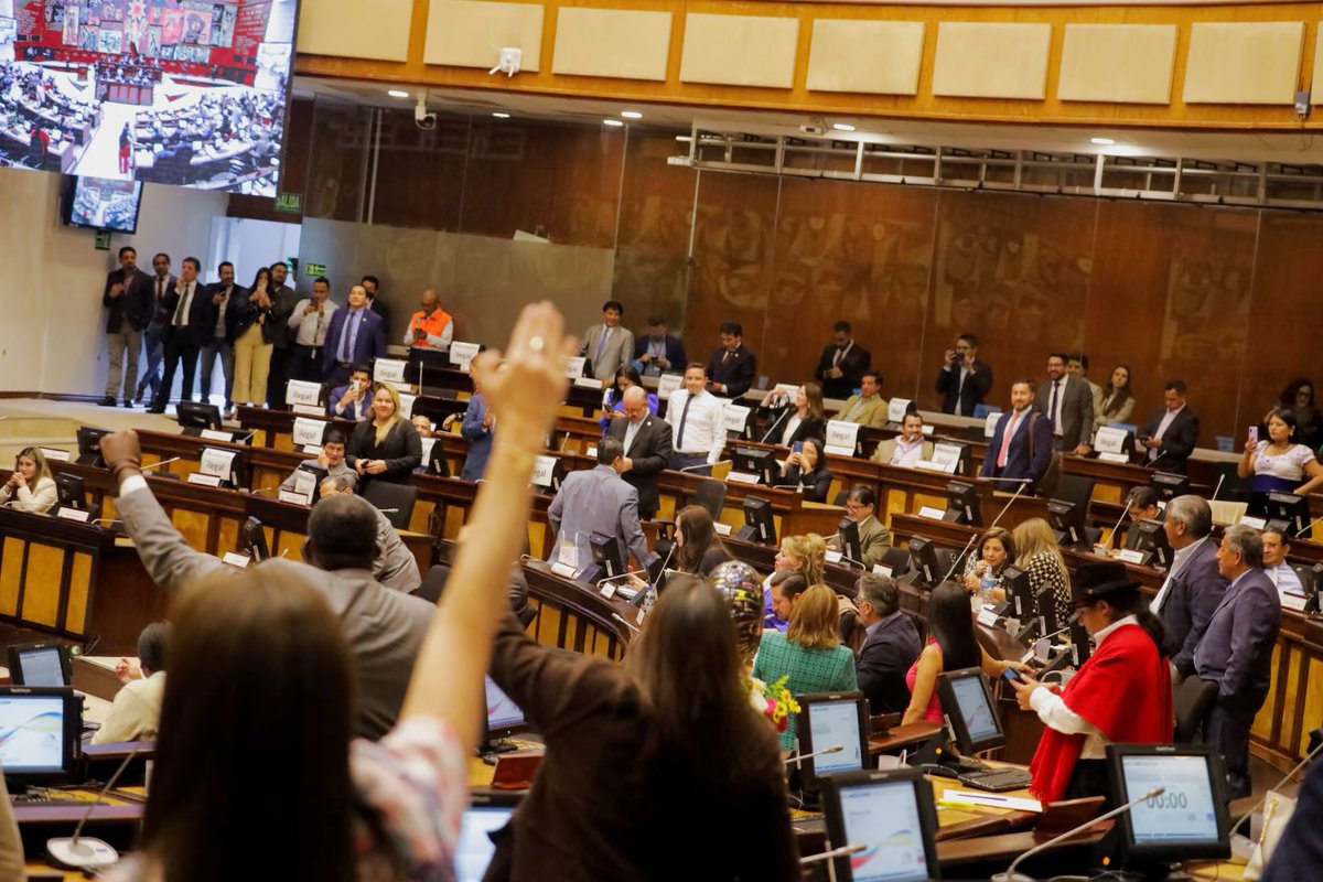 BREAKING:

Ecuador’s National Assembly approves a resolution backing the detention of Nicolás Maduro.

With 80 votes in favor, lawmakers endorsed international efforts aimed at restoring democracy in Venezuela and supporting the arrest of the drug-running dictator.