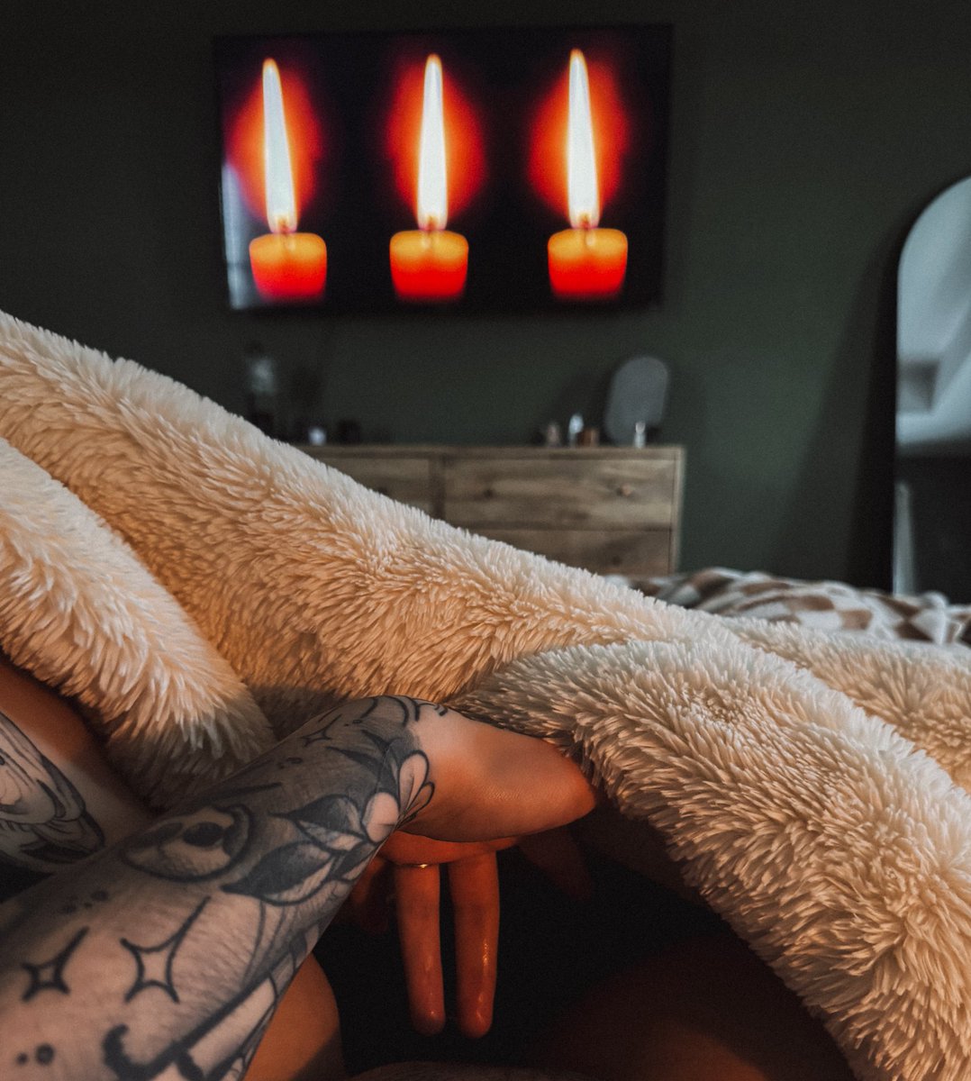 Riley Banks (@salaciousthreat) on Twitter photo 