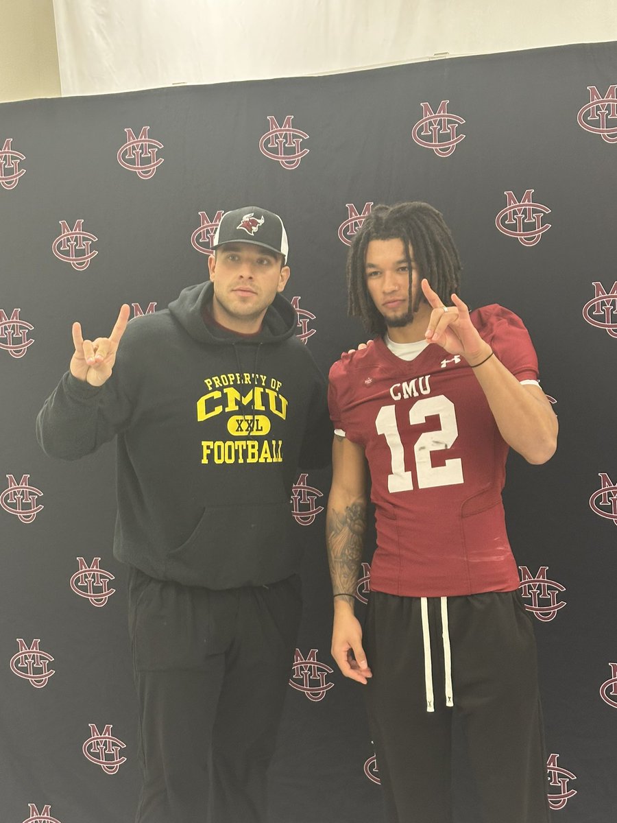 Had a great time in Grand Junction! <a href="/CMUMavsFootball/">Colorado Mesa Football</a> <a href="/CoachKochevar/">Miles Kochevar</a> <a href="/Coach_NLinhart/">Neil Linhart</a> <a href="/RossApoWR_EZ/">Ross Apo🇹🇴</a> <a href="/raisingchamps_/">Raising Champions</a> <a href="/CoachG_FRC/">Coach Goulet</a>