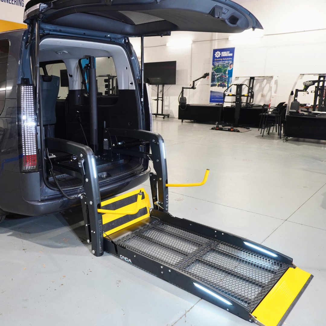 MobilityEng's tweet image. Fresh off the workshop floor! 

Our latest Hyundai Staria conversion is all about accessibility and comfort: featuring a rear-entry platform lift, a Dahl docking station for secure wheelchair seating, and versatile Triflex Seats for flexible travel.