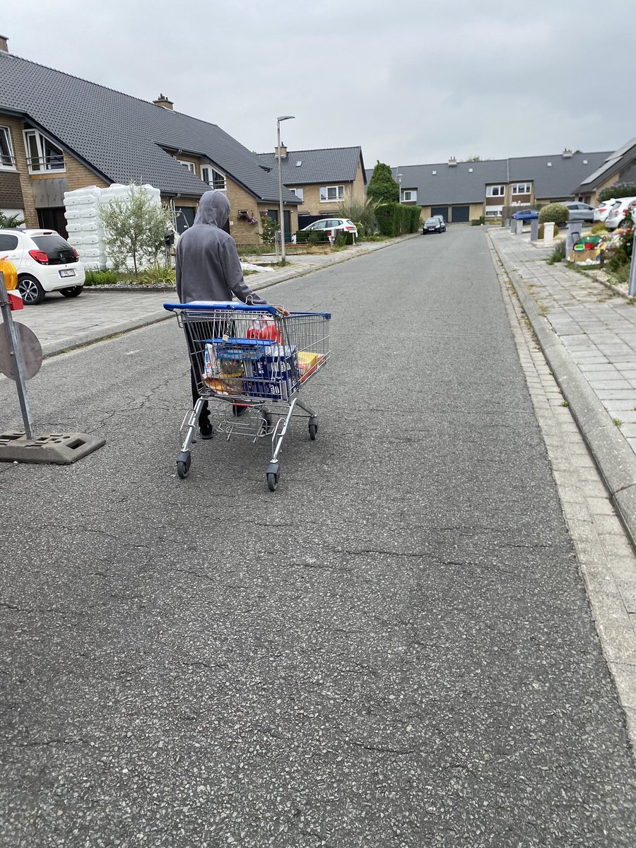 thebejano's tweet photo. Ecclésiaste 4:9-10 
Deux valent mieux qu’un, parce qu’ils retirent un bon salaire de leur travail. Car, s’ils tombent, l’un relève son compagnon; mais malheur à celui qui est seul et qui tombe sans avoir un second pour le relever. https://t.co/t05lUr6EBp