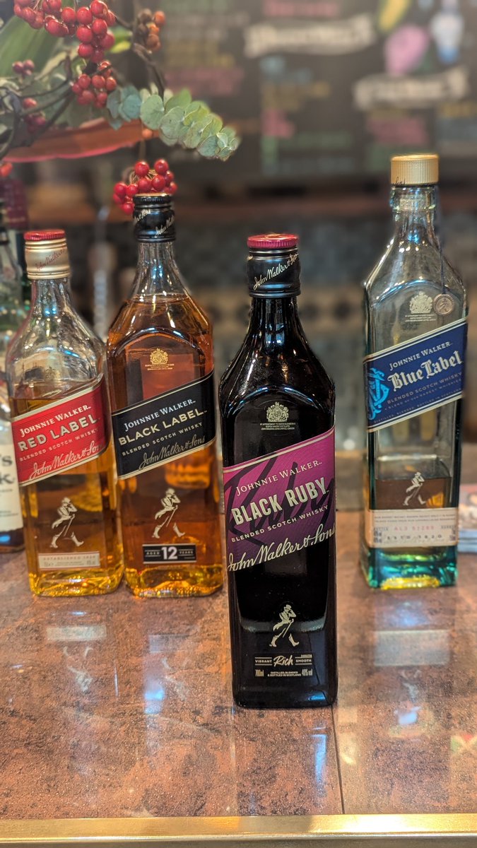 cafebarmarushin's tweet photo. ジョニーウォーカー・ブラックルビー
現在話題の新シリーズを入荷。

1杯900円（シングル、ソーダ割別途100円）。

#大阪
#梅田
#バー
#新梅田食道街
#ウイスキー
#スコッチ
#ジョニーウォーカー https://t.co/e7ILHONf5w