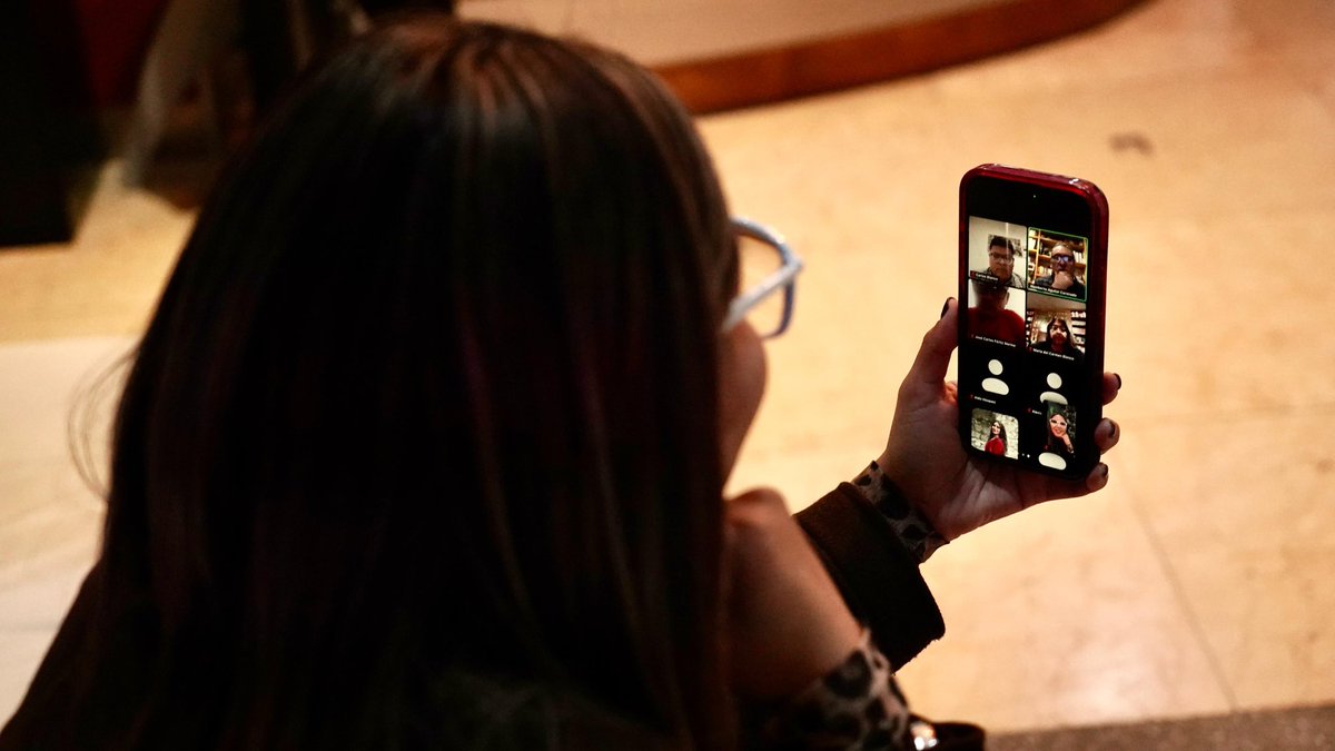 💻Estar en este zoom, me recordó que la política también se construye con ideas, con letras y con el poder de la palabra. 

Un honor ser parte de la presentación de las obras literarias de las y los panistas poblanos.

Un gusto escucharlos en representación de <a href="/marioriestra/">Mario Riestra Piña</a>
 💙✍️