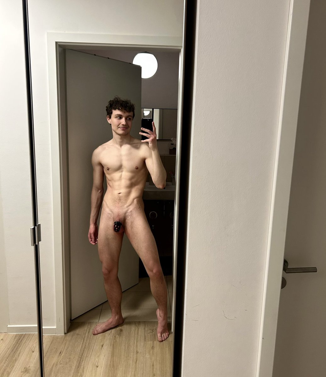 locked all day 🔐 am I a good boy? 🥺
chudai 🏳️‍🌈